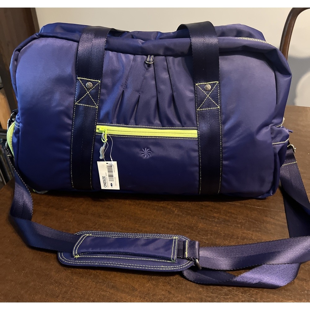 Athleta Warm Up Gym Bag Zippers Pockets Shoe Compartment Multituse